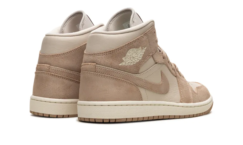 Air Jordan 1 AIR JORDAN 1 MID SE WMNS 'Legend Light Brown' 