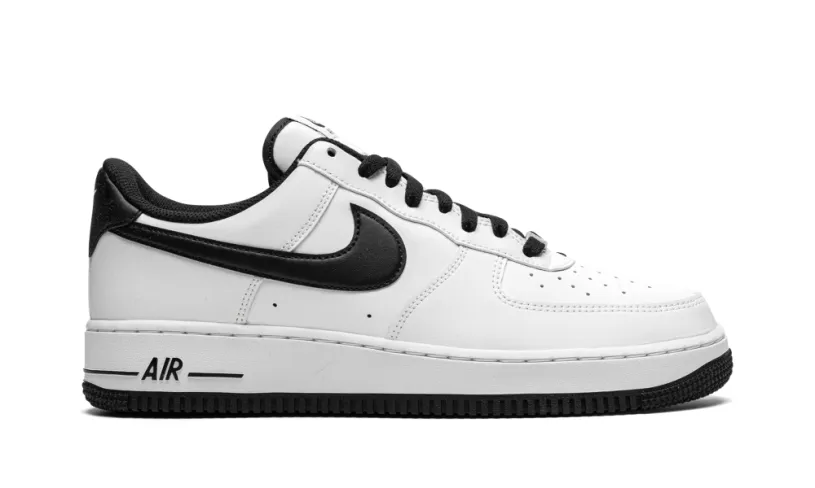 Nike Lifestyle Air Force 1 '07 'White   Black' 