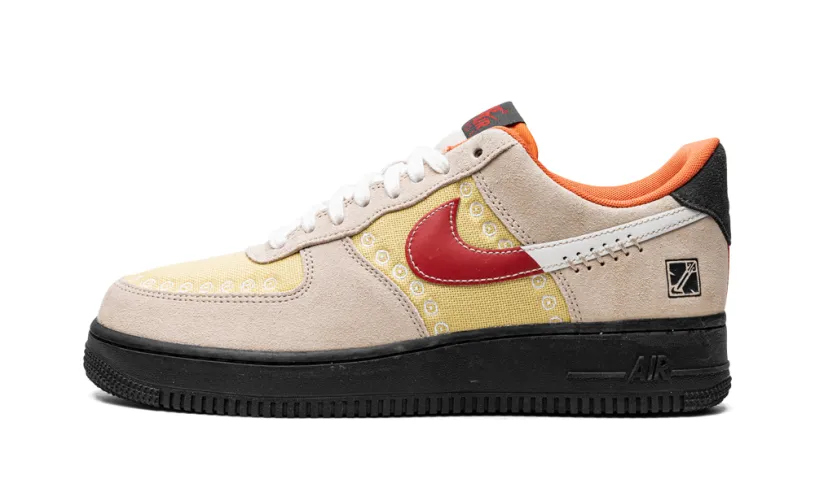 Nike Lifestyle Air Force 1 Low 'Somos Familia' 