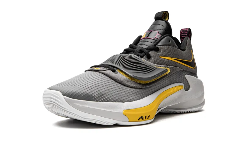 Nike Basketball Zoom Freak 3 'Low Battery'