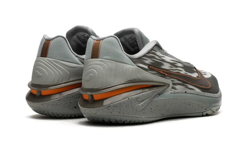 Nike Basketball Zoom GT Cut 2