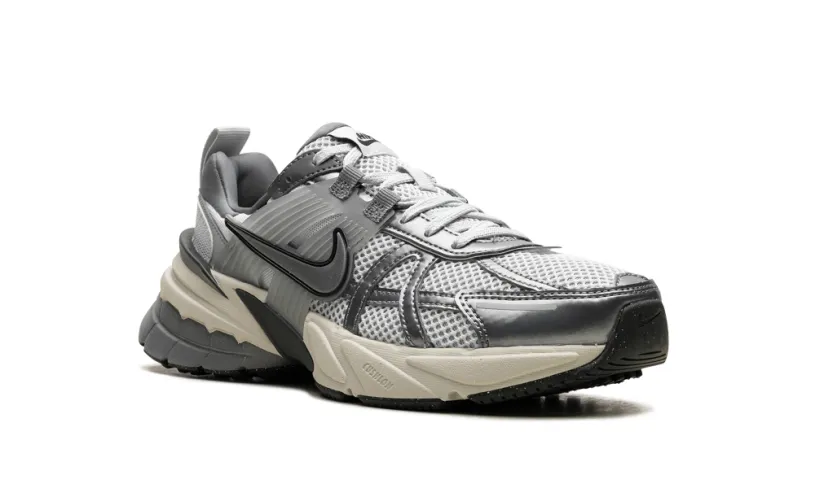 Nike Lifestyle V2K RUN WMNS 'Pure Platinum Wolf Grey' 