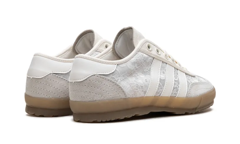 More Adidas Shoes Tischtennis 'NAKED' 