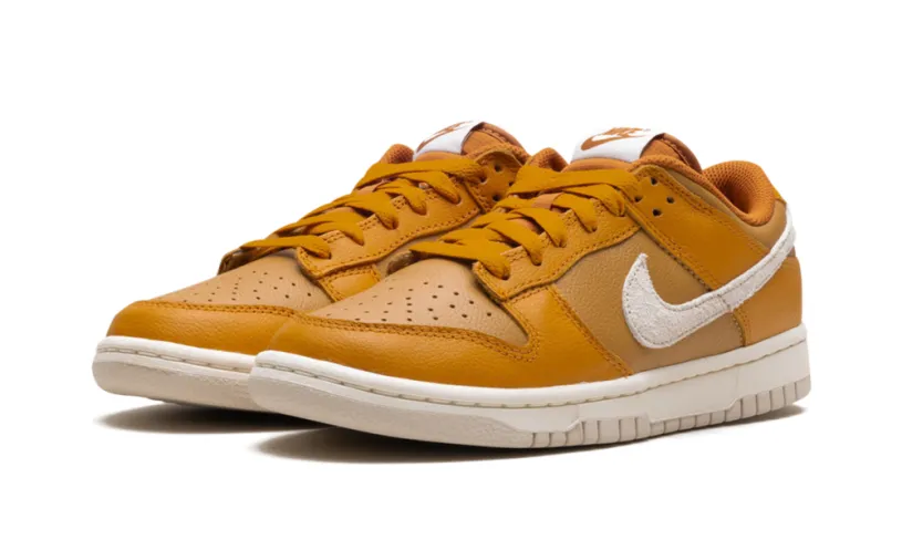 Nike Dunk Dunk Low 'Monarch'
