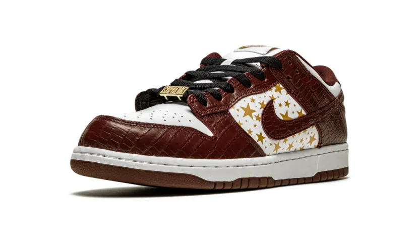 Nike Dunk SB Dunk Low 'Supreme - Stars - Barkroot Brown' 