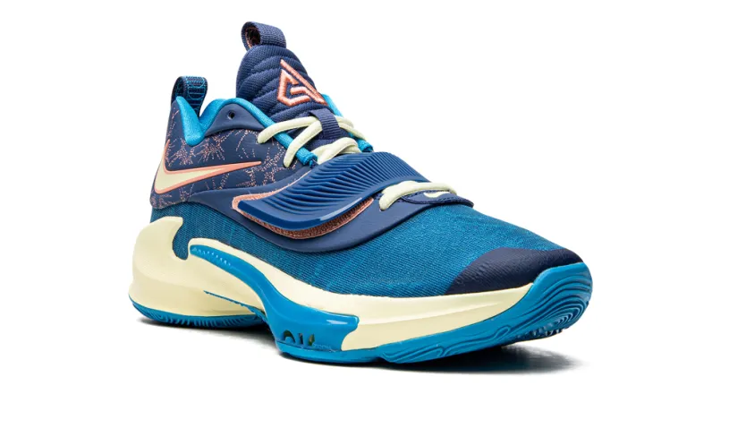 Nike Basketball Zoom Freak 3 'Valentine's Day' 