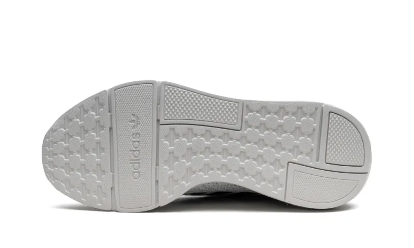 More Adidas Shoes SWIFT RUN 22 WMNS 'Crystal White' 