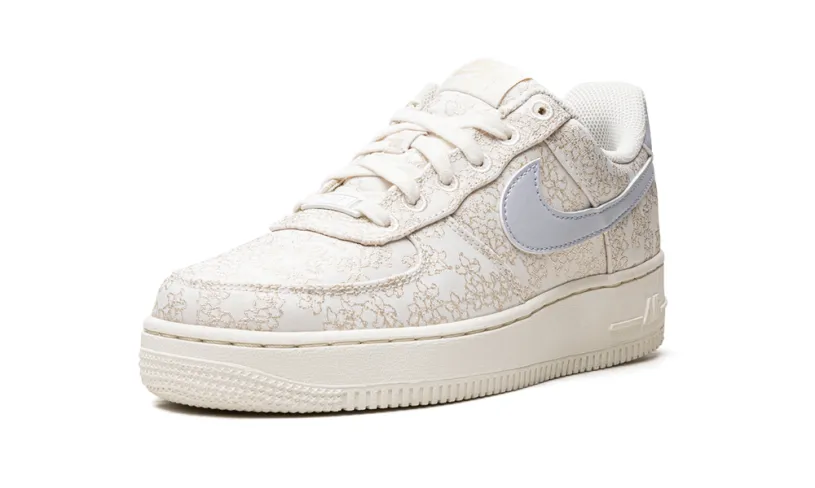 Nike Lifestyle AIR FORCE 1 '07 SE JACQ WMNS 'Flower Embroidery' 