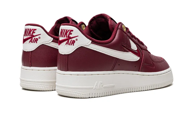 Nike Lifestyle AIR FORCE 1 LO WMNS 'Logo Pack - Deep Red' 