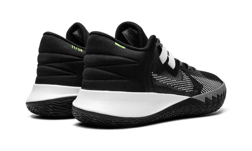 Nike Basketball Kyrie Flytrap V 