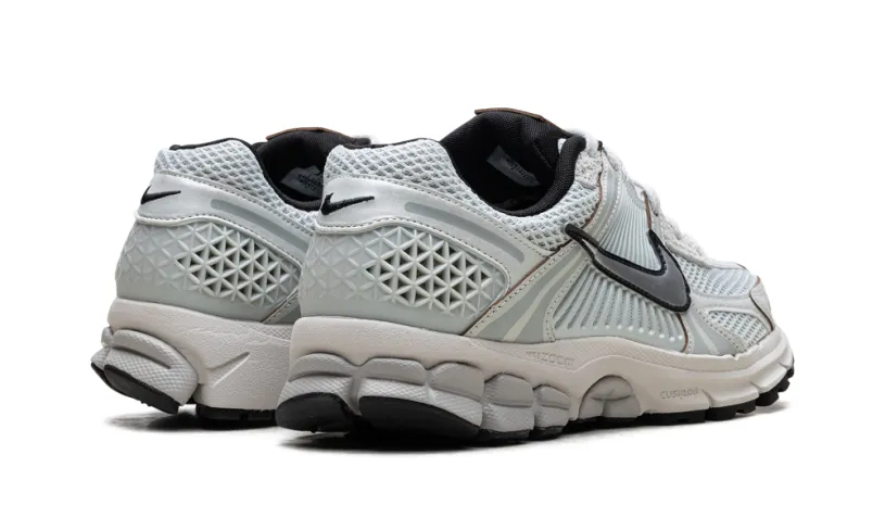 Nike Lifestyle Zoom Vomero 5 WMNS 'Light Silver Chrome' 