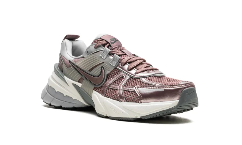 Nike Lifestyle V2K Run WMNS 'Smokey Mauve' 