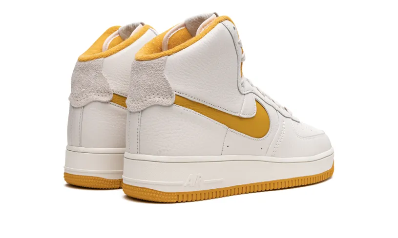 Nike Lifestyle AIR FORCE 1 HIGH SCULPT MNS WMNS 