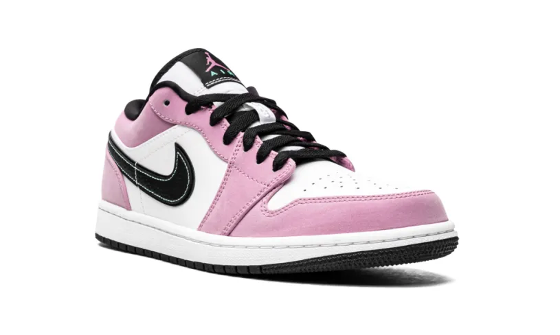 Air Jordan 1 Air Jordan 1 Low SE 'Violet Shock' 