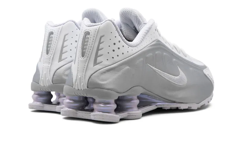 Nike Lifestyle Shox R4 WMNS 'White Metallic Platinum' 