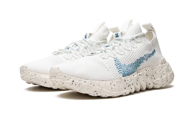 Nike Basketball Space Hippie 01