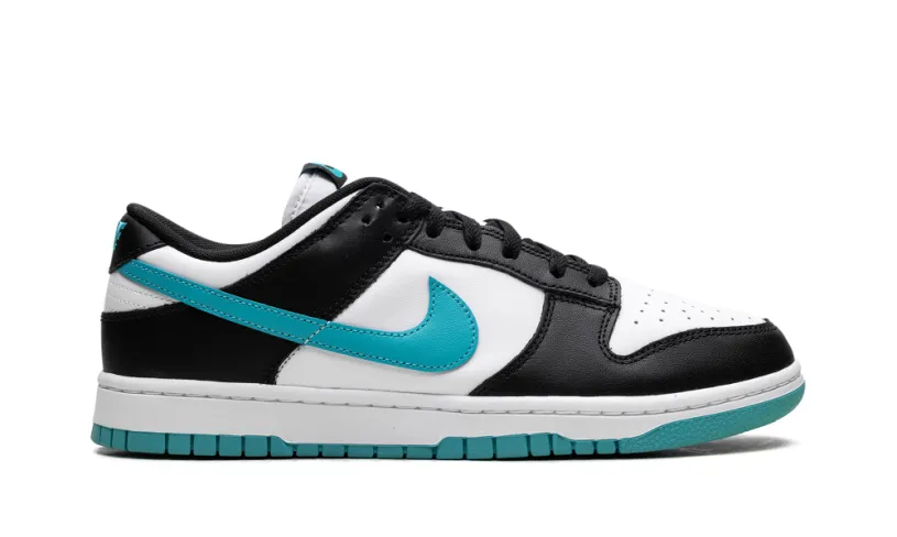 Nike SB Dunk Low 'Black' 