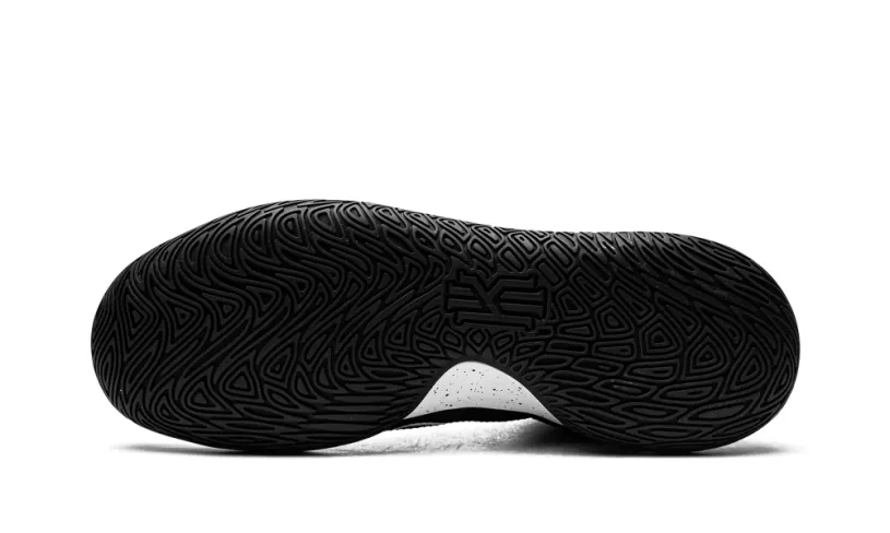 Nike Basketball Kyrie Flytrap IV 