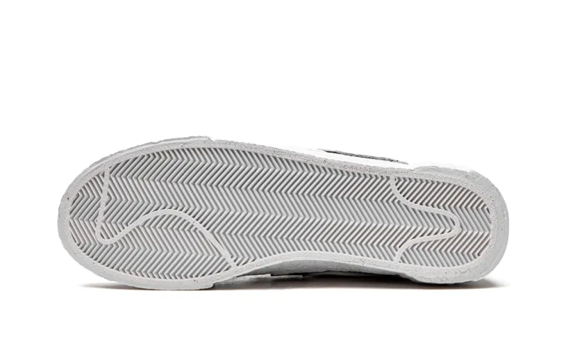 Nike Lifestyle Blazer Low 'Sacai - Black Patent Leather'