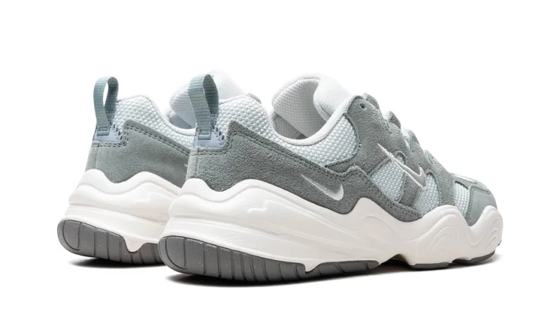 Nike Lifestyle Tech Hera WMNS 'Mica Green Grey' 