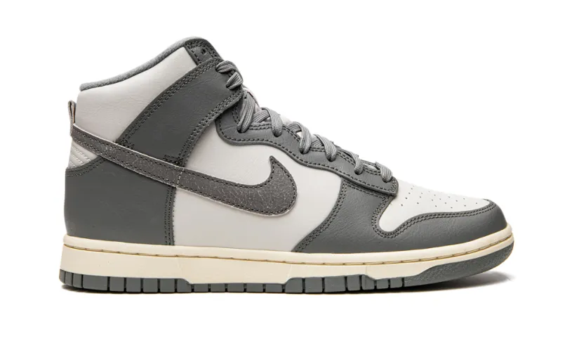 Nike Dunk Dunk High 'Light Bone   Tumbled Grey' 