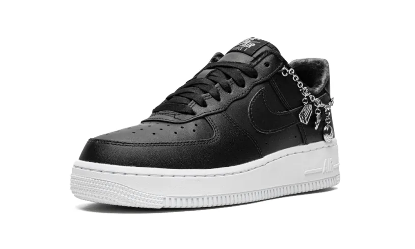 Nike Lifestyle AIR FORCE 1 '07 LX MNS WMNS 'Lucky Charms - Black' 