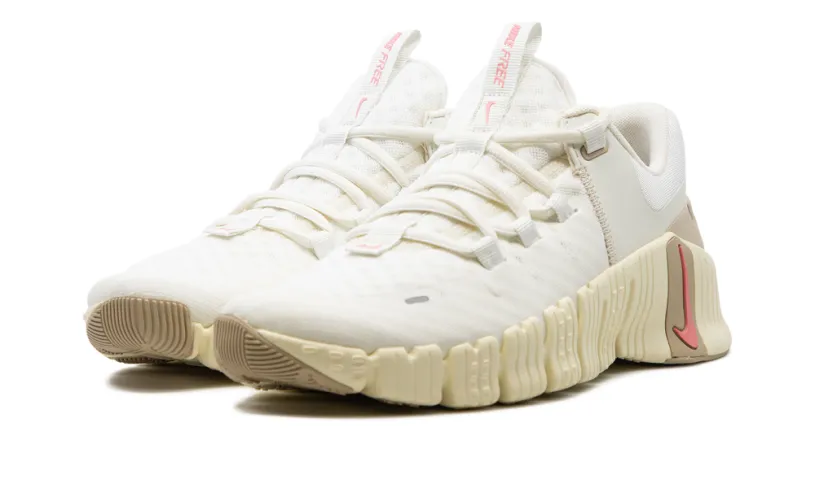Nike Lifestyle Free Metcon 5 WMNS 'Sail Sanddrift'