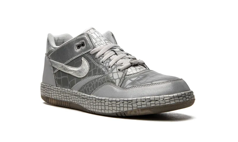 Nike Basketball Sky Force 88 Low LTR QS