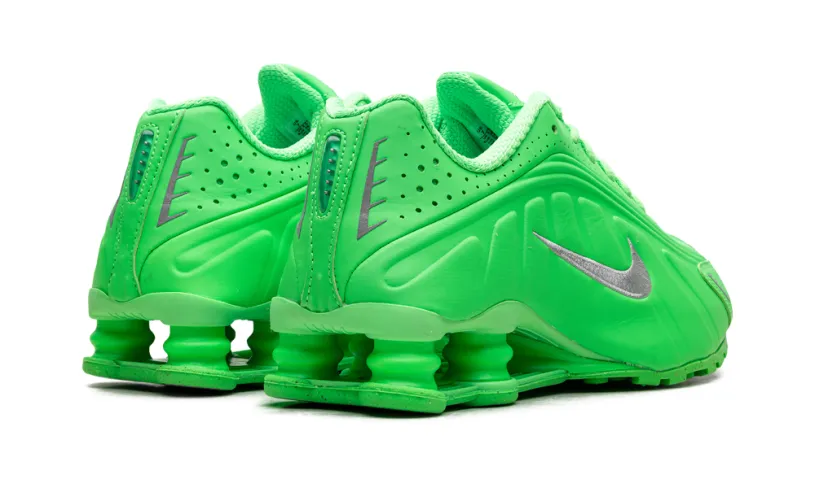 Nike Lifestyle Shox R4 WMNS 'Green Strike' 