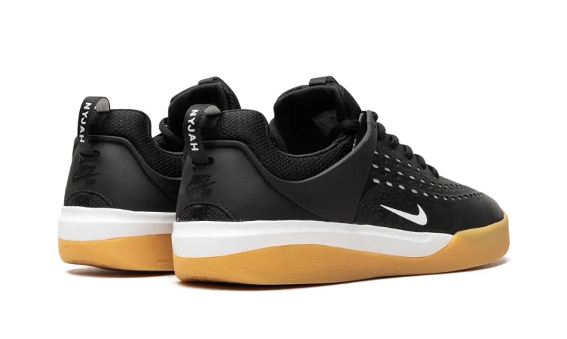 Nike SB Zoom Nyjah 3 SB 'Black White-Gum' 