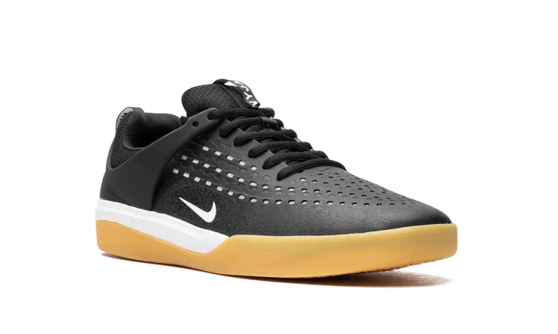 Nike SB Zoom Nyjah 3 SB 'Black White-Gum' 