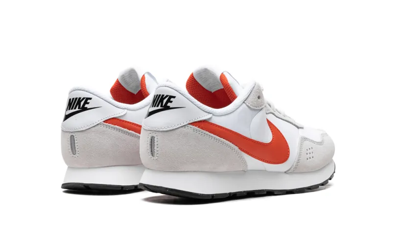 Nike Basketball MD Valiant GS 'PURE PLATINUM PICANTE RED' 