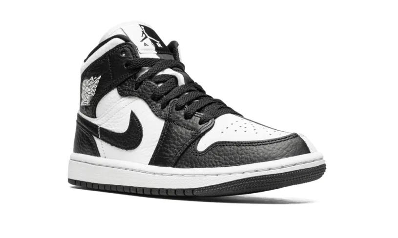 Air Jordan 1 AIR JORDAN 1 MID SPLIT SE WMNS 'Homage   Black White' 