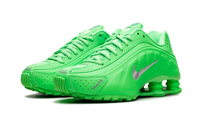 Nike Lifestyle Shox R4 WMNS 'Green Strike'