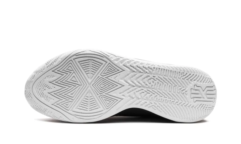 Nike Basketball Kyrie Flytrap VI 'Iron Grey' 