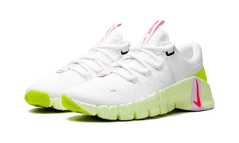 Nike Lifestyle Free Metcon 5 WMNS 'Barely Volt Pink Foam' 