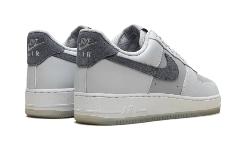 Nike Lifestyle Air Force 1 '07 LV8 'Pure Platinum   Light Carbon' 