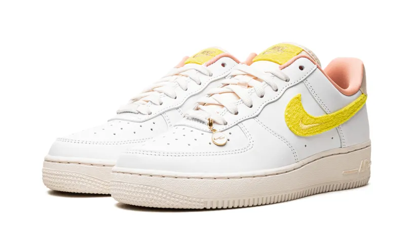 Nike Lifestyle AIR FORCE 1 '07 LX WMNS 