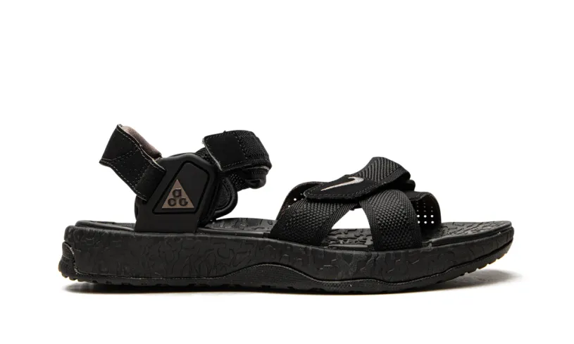 Nike Basketball ACG Air Deschutz 'Black' 