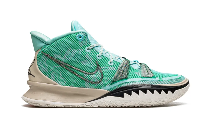 Nike Basketball Kyrie 7 'Copa'