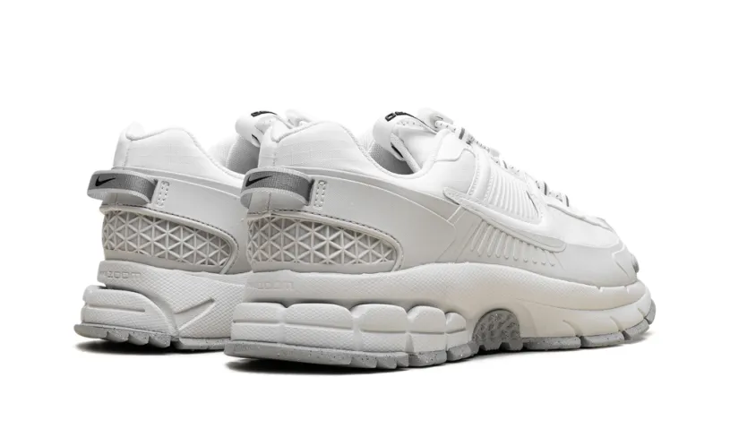 Nike Lifestyle Zoom Vomero Roam WMNS 'Summit White' 