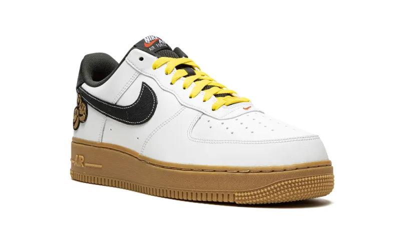 Nike Lifestyle Air Force 1 Low '07 LV8 'Go The Extra The Smile'