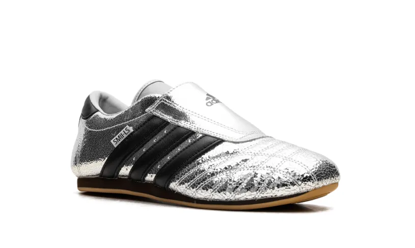 More Adidas Shoes Taekwondo WMNS 'Silver Metallic Black' 