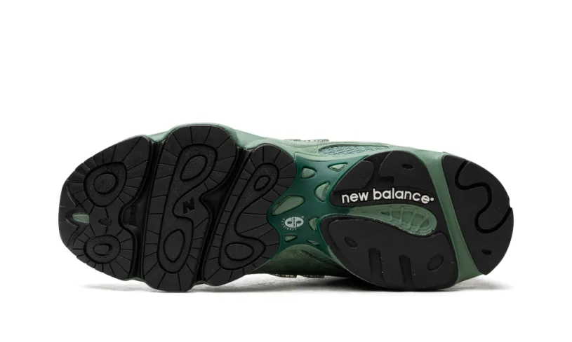 More New Balance 1000 'Green' 