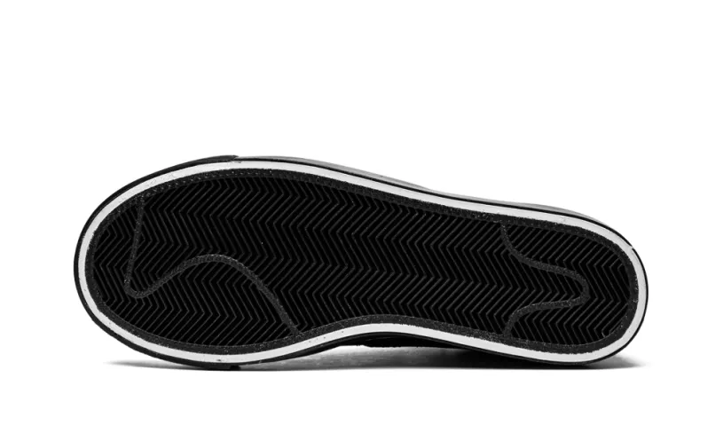 Nike Lifestyle Blazer Low   CDG 'CDG' 