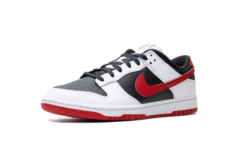 Nike SB Dunk Low Retro 'Black   University Red' 