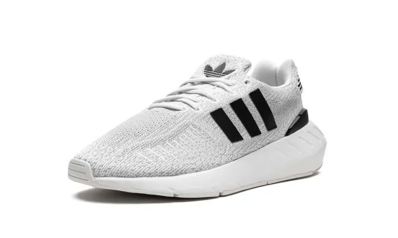 More Adidas Shoes SWIFT RUN 22 WMNS 'Crystal White' 