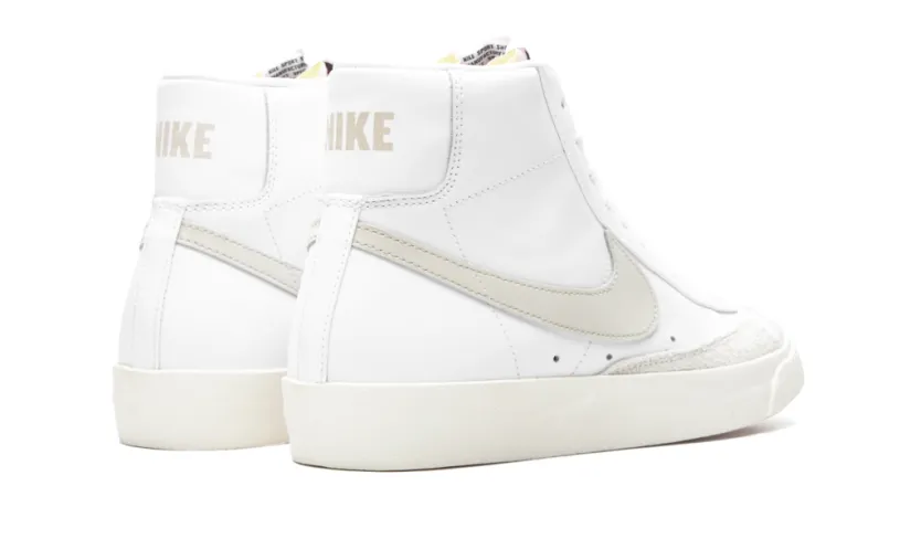 Nike Basketball Blazer Mid 77 Vintage 'Light Bone' 