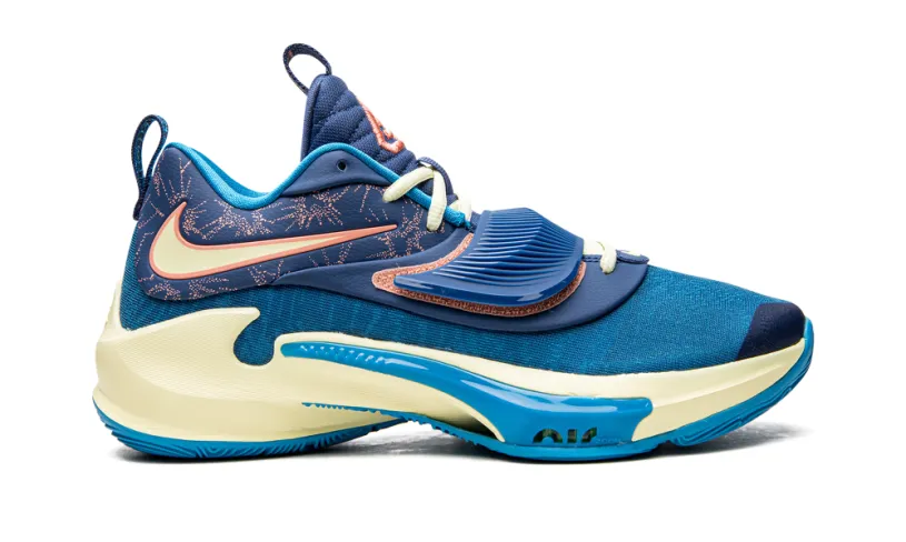 Nike Basketball Zoom Freak 3 'Valentine's Day' 