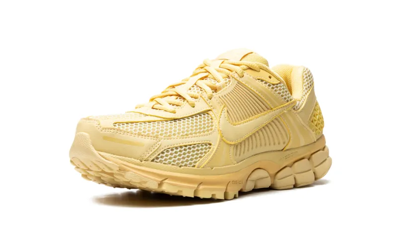 Nike Lifestyle Zoom Vomero 5 'Saturn Gold' 